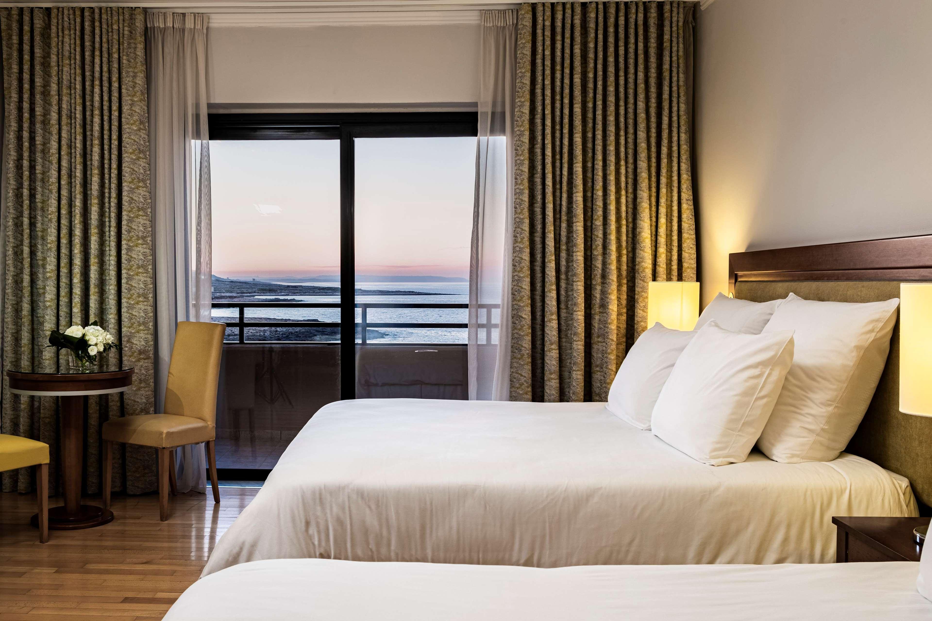 Radisson Blu Resort, Malta St. Julian'S Exterior foto A room at the hotel