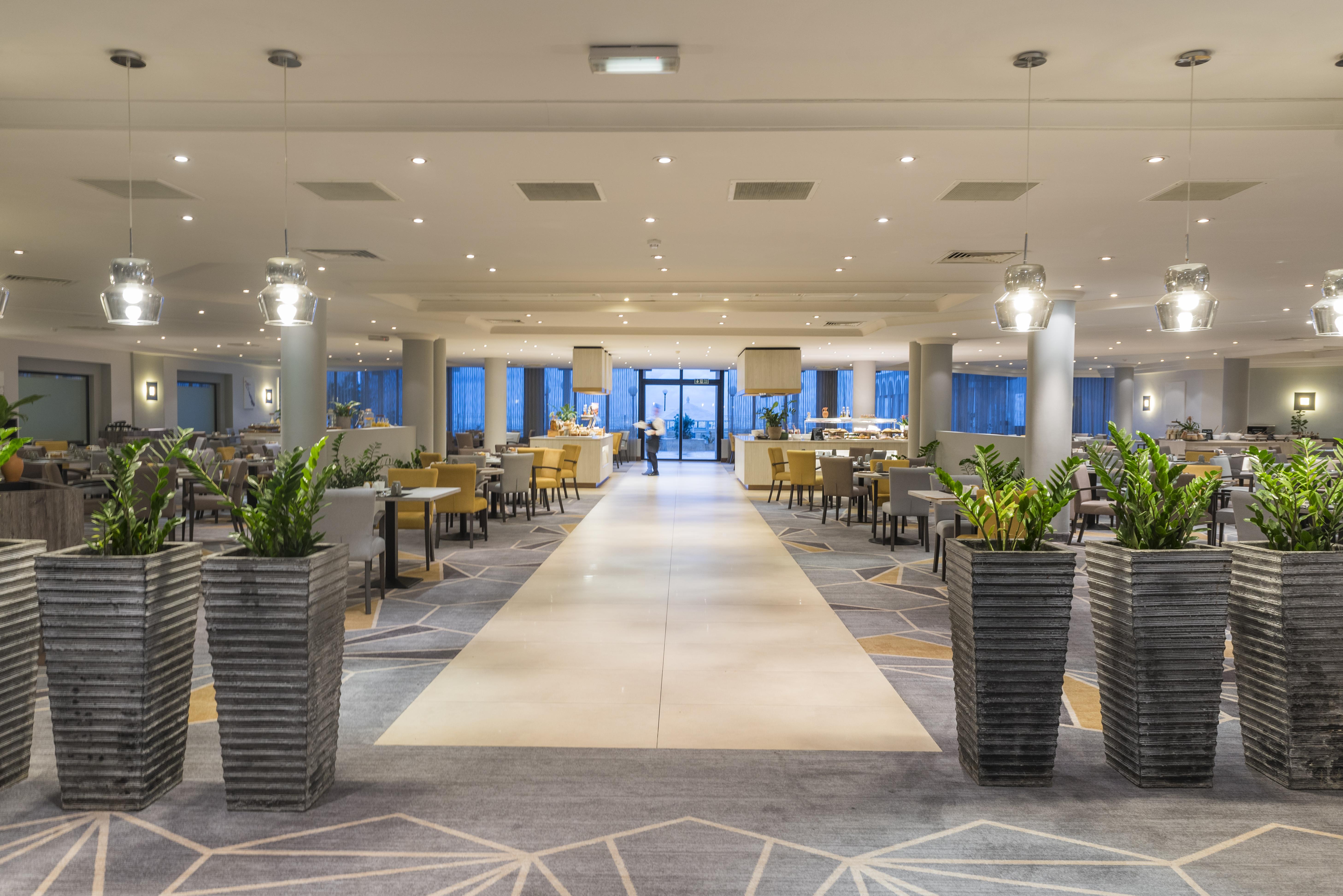 Radisson Blu Resort, Malta St. Julian'S Exterior foto The interior of the hotel