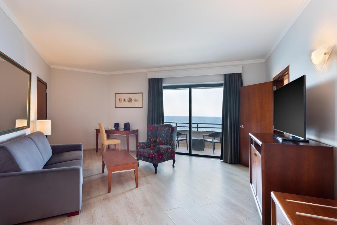 Radisson Blu Resort, Malta St. Julian'S Exterior foto A suite at the Hilton San Francisco