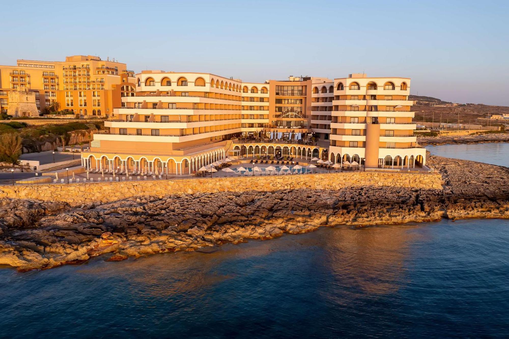 Radisson Blu Resort, Malta St. Julian'S Exterior foto The Grand Hotel