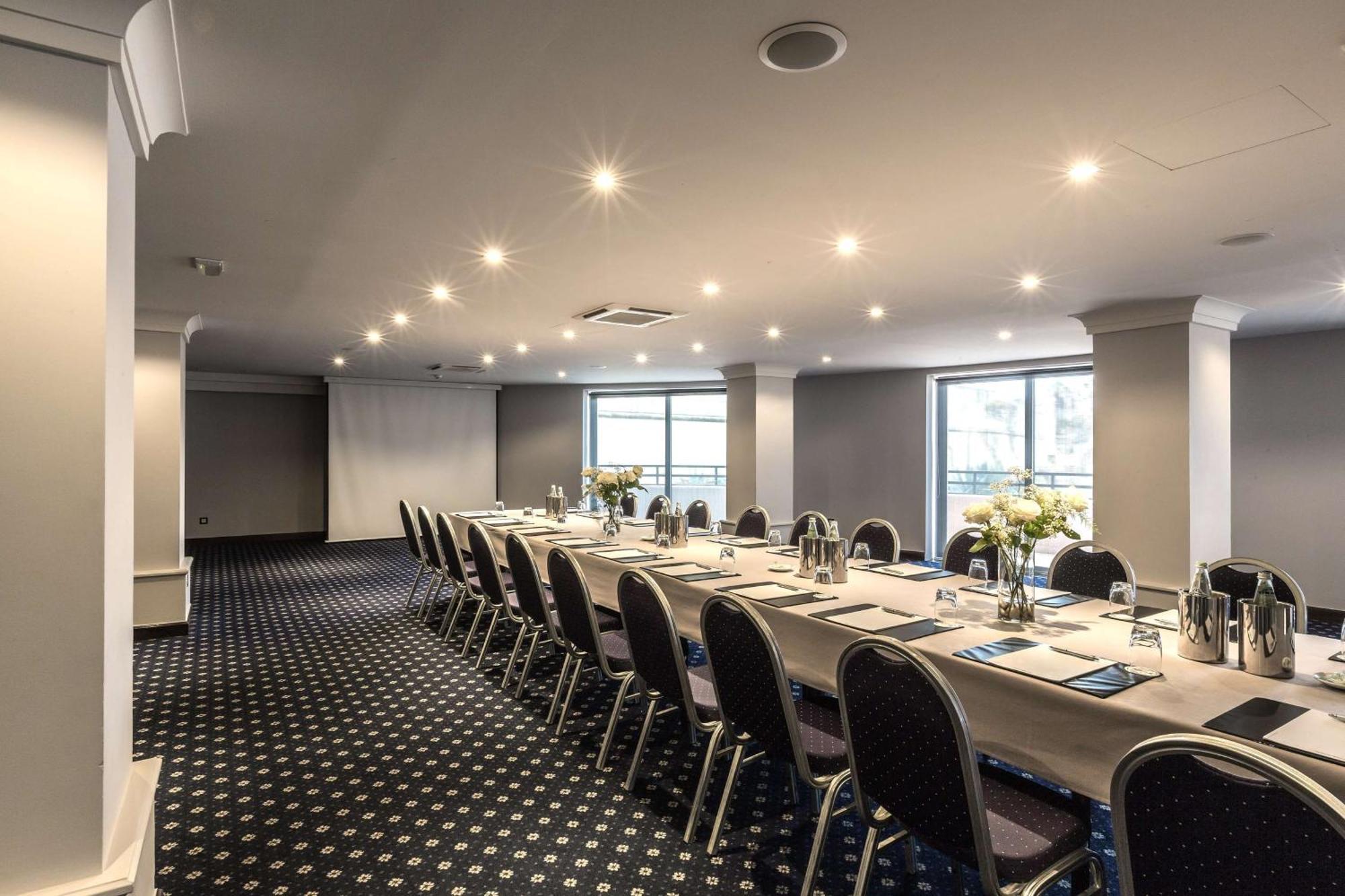 Radisson Blu Resort, Malta St. Julian'S Exterior foto Meeting room at the hotel