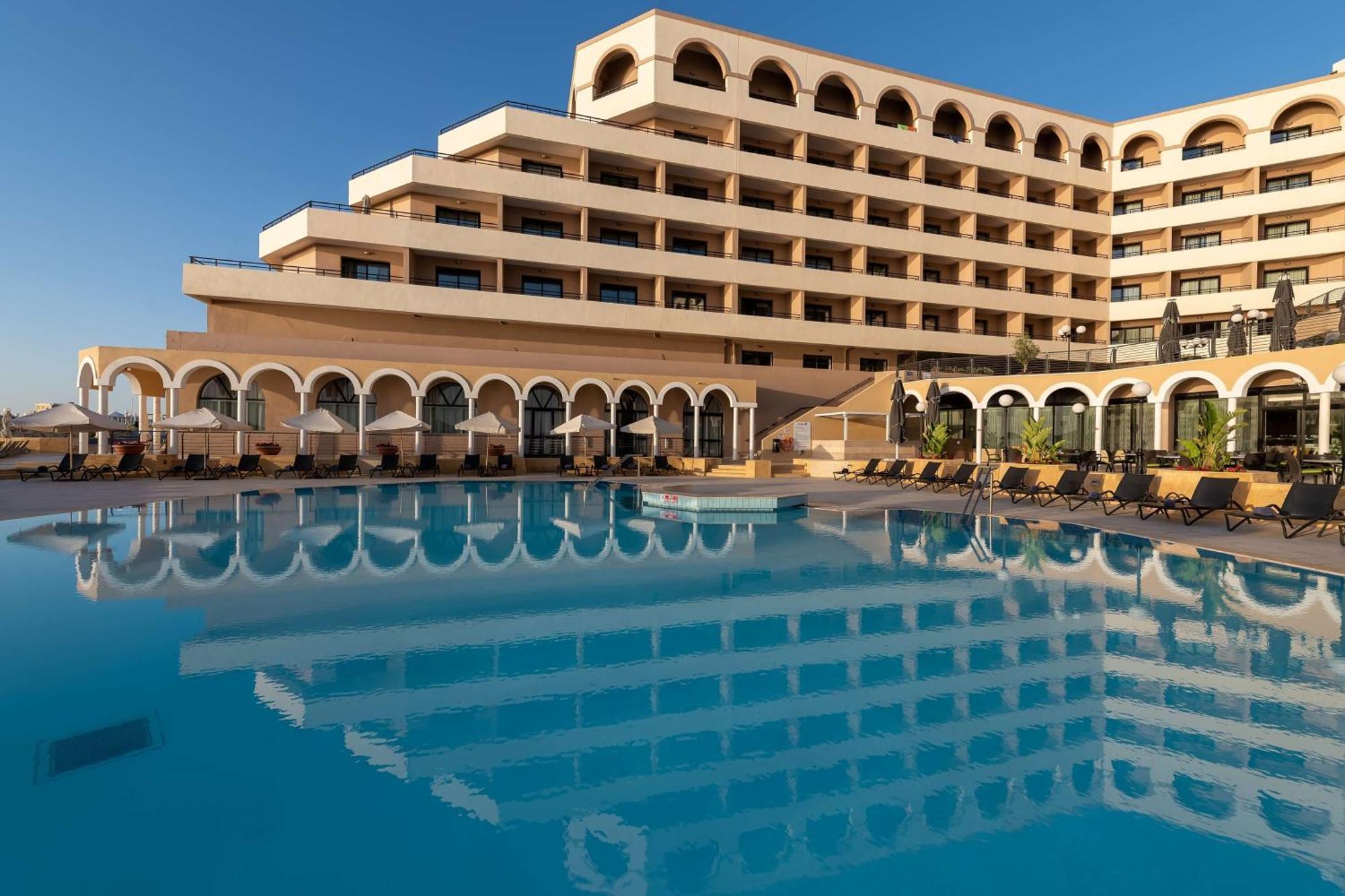 Radisson Blu Resort, Malta St. Julian'S Exterior foto The Royal